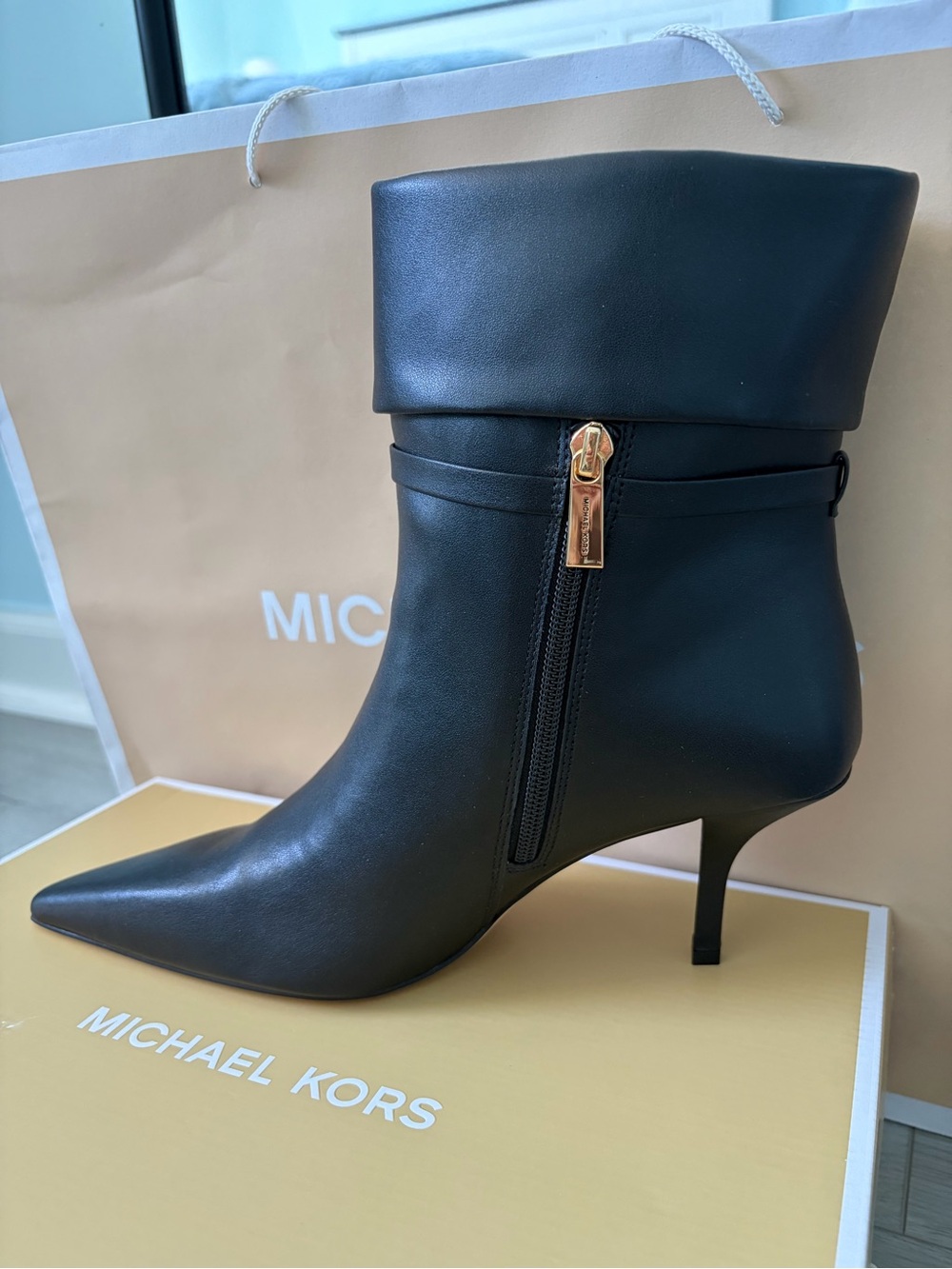 Michael Kors Black Cuffed Ankle Boots Size 9M – New in Box